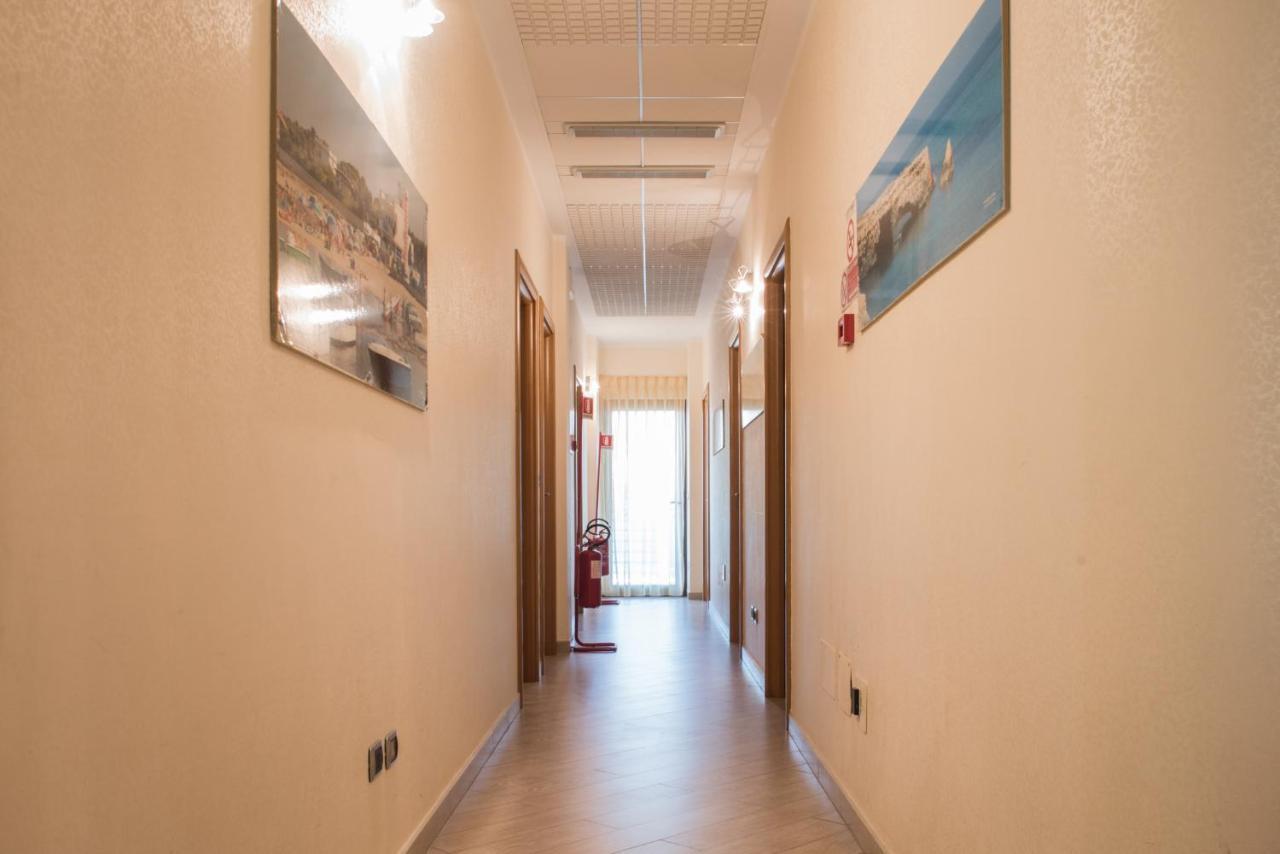 Hotel Mirage Torre Santa Sabina Rum bild