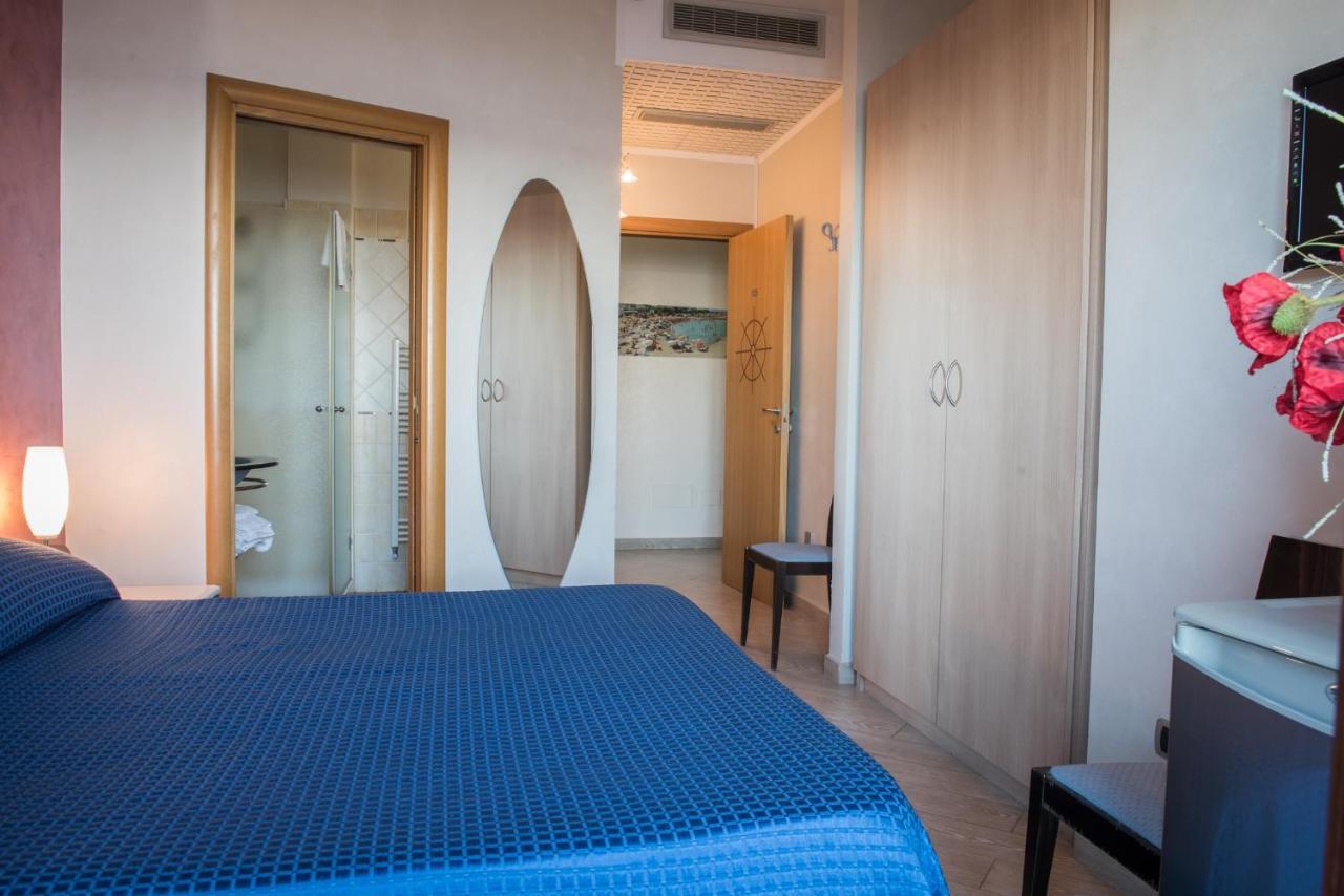 Hotel Mirage Torre Santa Sabina Rum bild